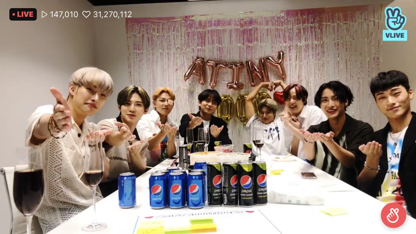 [잡담] 에이티즈 개웃긴게 자기들끼리 미친듯이 동물의왕국 하다가 | 인스티즈