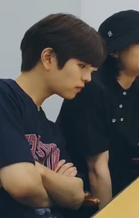 [잡담] 잘생겼으면 설레지 말던가 설레면 목소리 좋질 말돈가 김승민, | 인스티즈