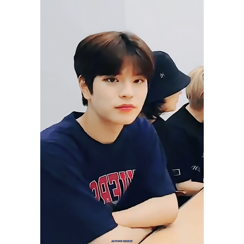 [잡담] 잘생겼으면 설레지 말던가 설레면 목소리 좋질 말돈가 김승민, | 인스티즈