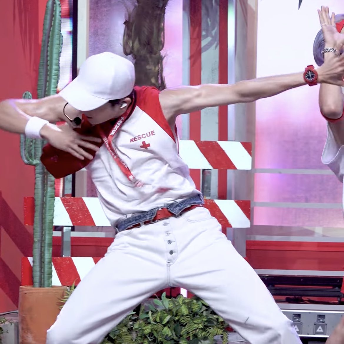 [잡담] 더보이즈 현재 팬들 화난 이유 사진 한장으로 정리 | 인스티즈