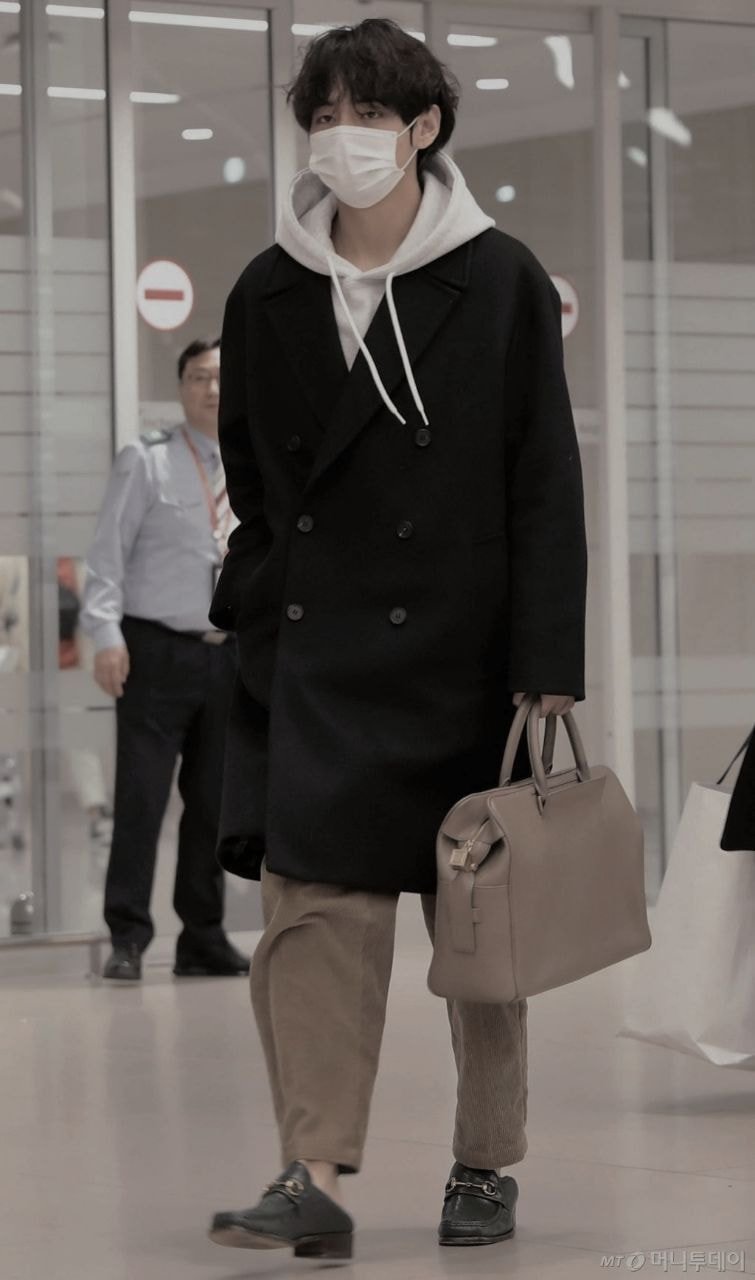 [잡담] 뷔는 눈이 진짜 보물인거 같음... | 인스티즈