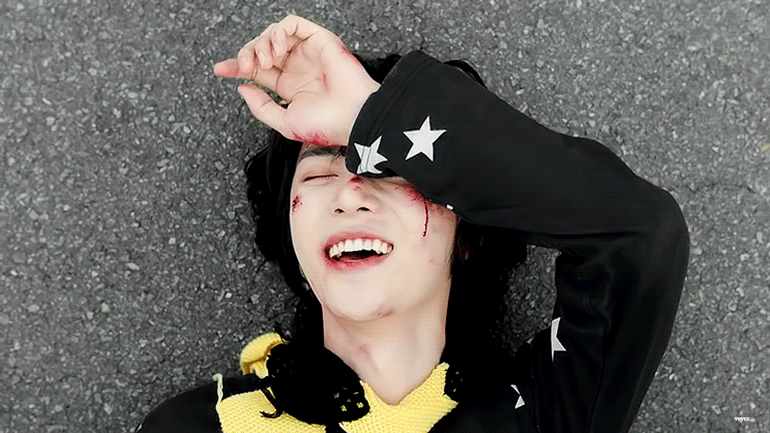 [잡담] 투바투 범규 티저보니까 방시혁피디님이 양갈래로 밀고나간게 너무 웃긴데ㅋㅋㅋㅋㅋ | 인스티즈