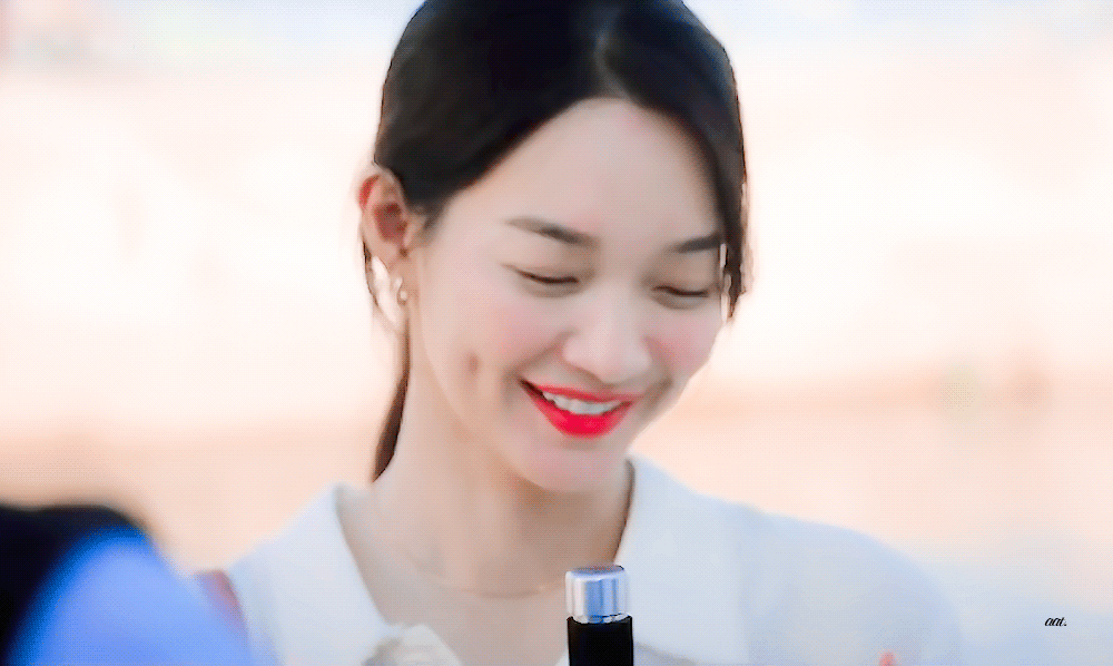 [잡담] 신민아 김선호보고 디즈니 지브리 그림체라는데 | 인스티즈