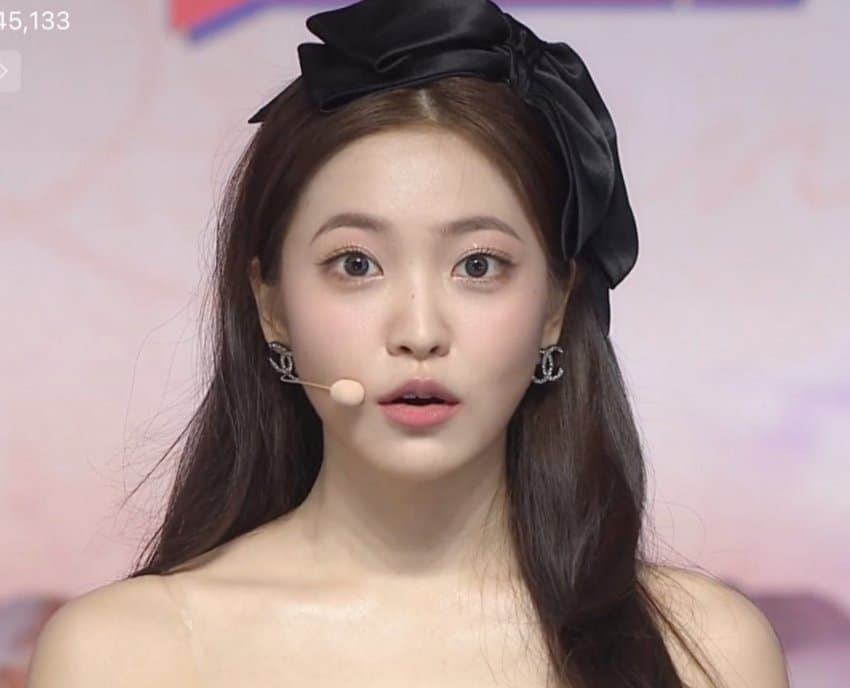 [잡담] 왕리본이 잘어울리는 여돌 투탑이라고 생각합니다… | 인스티즈