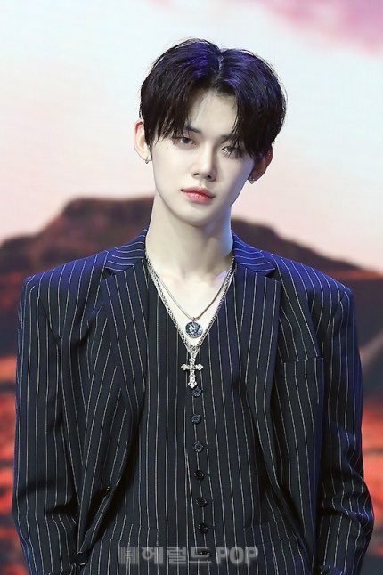 [잡담] 연준이 기사 사진에도 점 있네 | 인스티즈