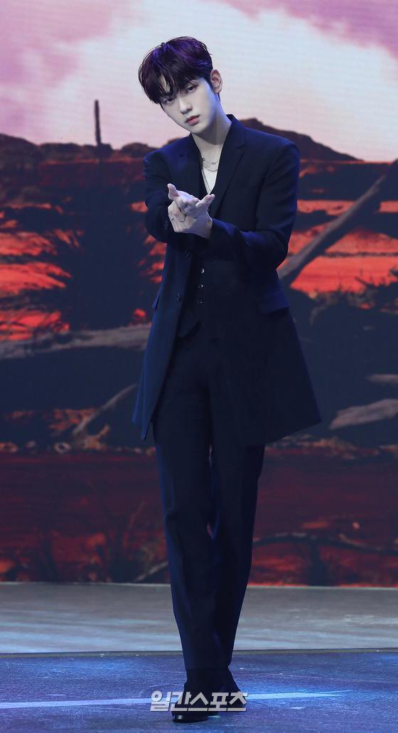 [잡담] 아니 투바투는 키만 큰 게 아니라 팔다리가 길어서 진짜 길쭉해보여 | 인스티즈