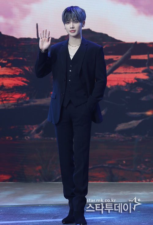 [잡담] 아니 투바투는 키만 큰 게 아니라 팔다리가 길어서 진짜 길쭉해보여 | 인스티즈