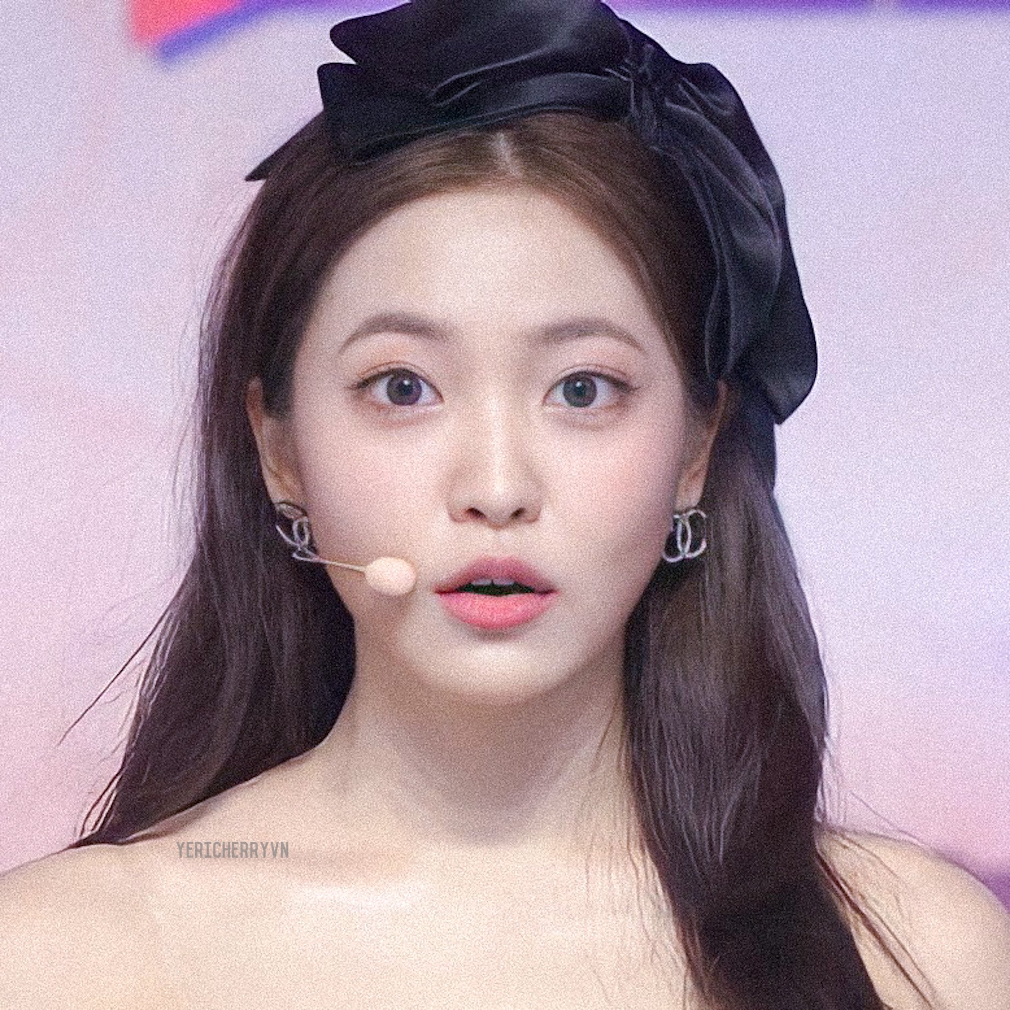 레드벨벳 스타일리스트 바꼈다는데 예리랑 공주님놀이 하시는 듯.. | 인스티즈