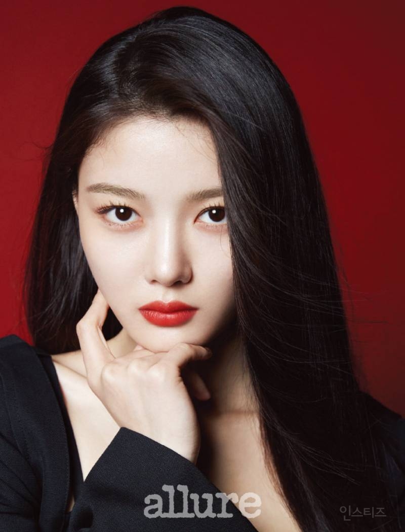 얼루어 김유정 2012년, 2021년 화보 분위기비교 | 인스티즈