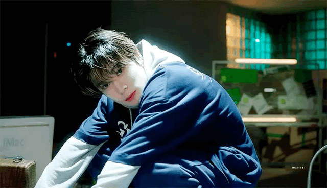 [잡담] 작년 낮-밤 공대생 해커 컨셉 127 얼굴 자랑 하고 갈게요 | 인스티즈