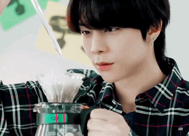 [잡담] 작년 낮-밤 공대생 해커 컨셉 127 얼굴 자랑 하고 갈게요 | 인스티즈