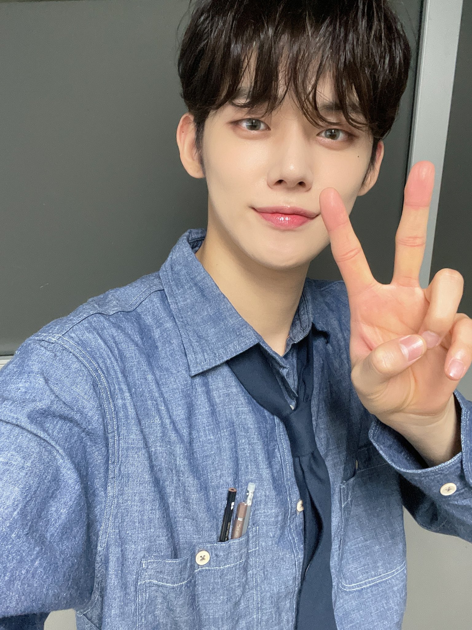 [잡담] 투바투 연준이 이 셀카들 진짜 뭐야... | 인스티즈