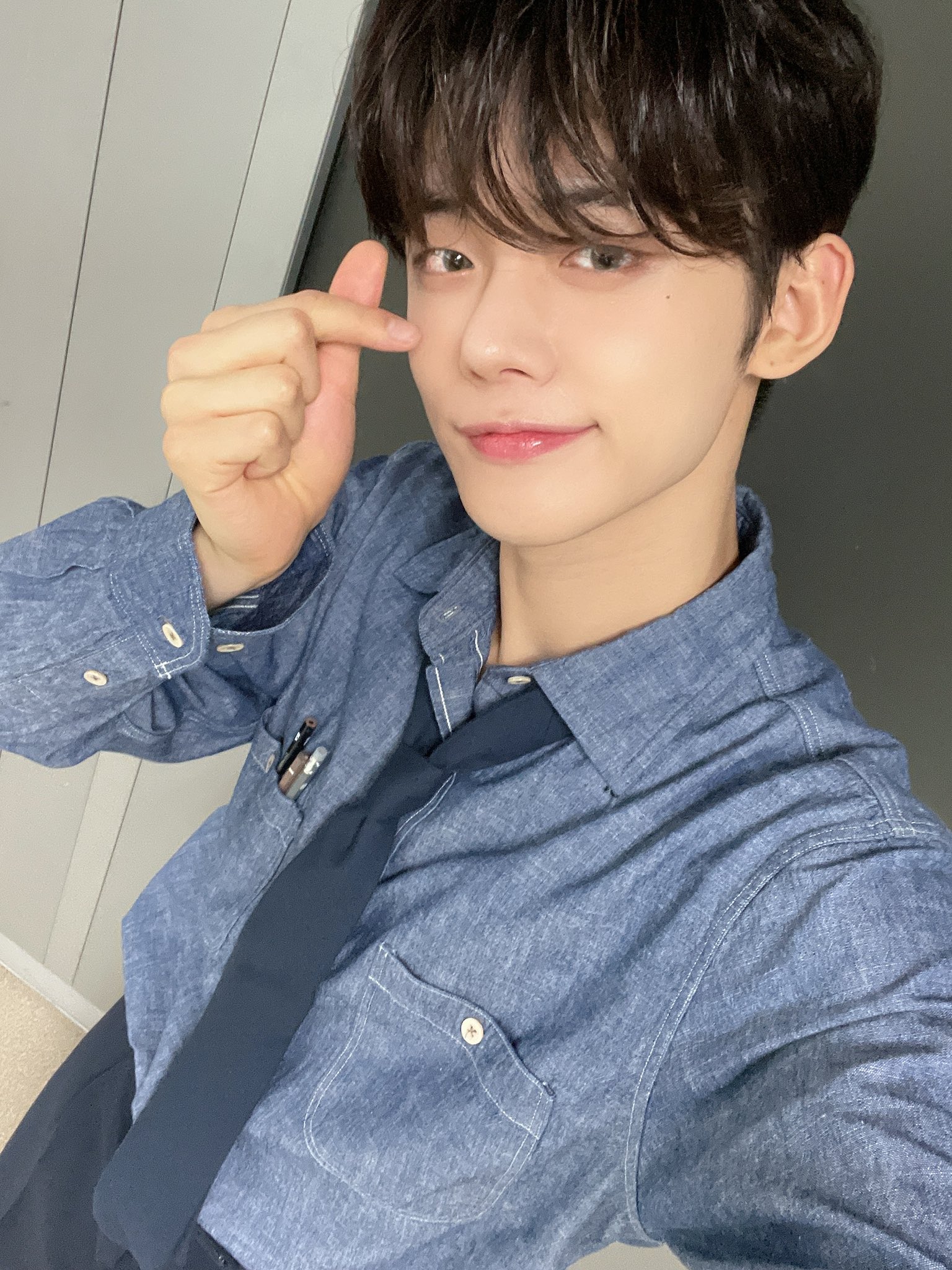 [잡담] 투바투 연준이 이 셀카들 진짜 뭐야... | 인스티즈