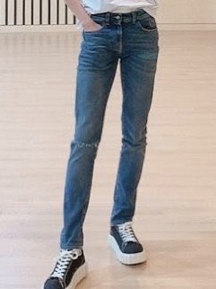 [잡담] ...이거 투바투 강태현 다리래 | 인스티즈