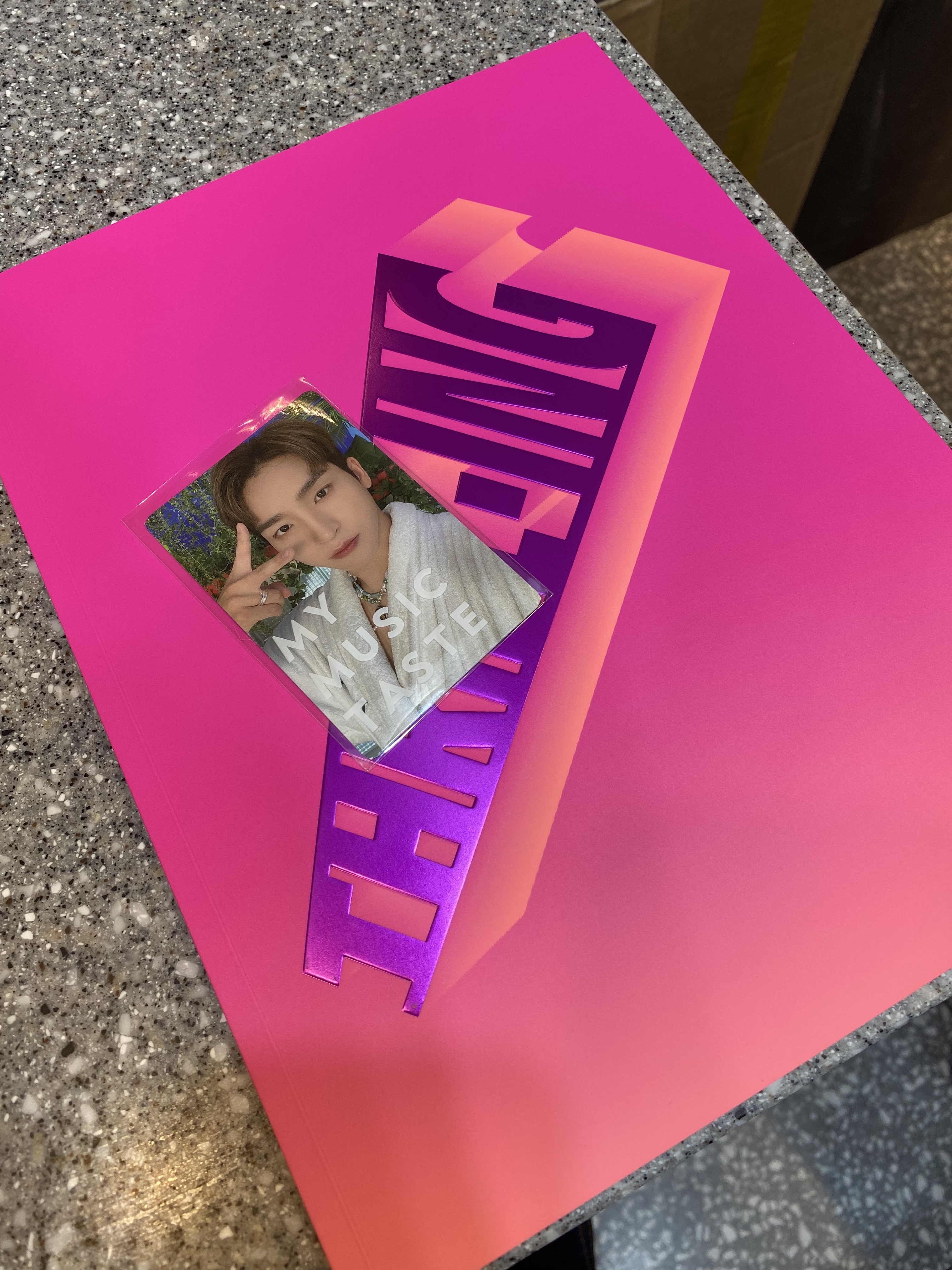 [잡담] 저번에 카페 전 타임 알바 분 더보이즈 팬인 것 같다던 익인데 오늘 | 인스티즈