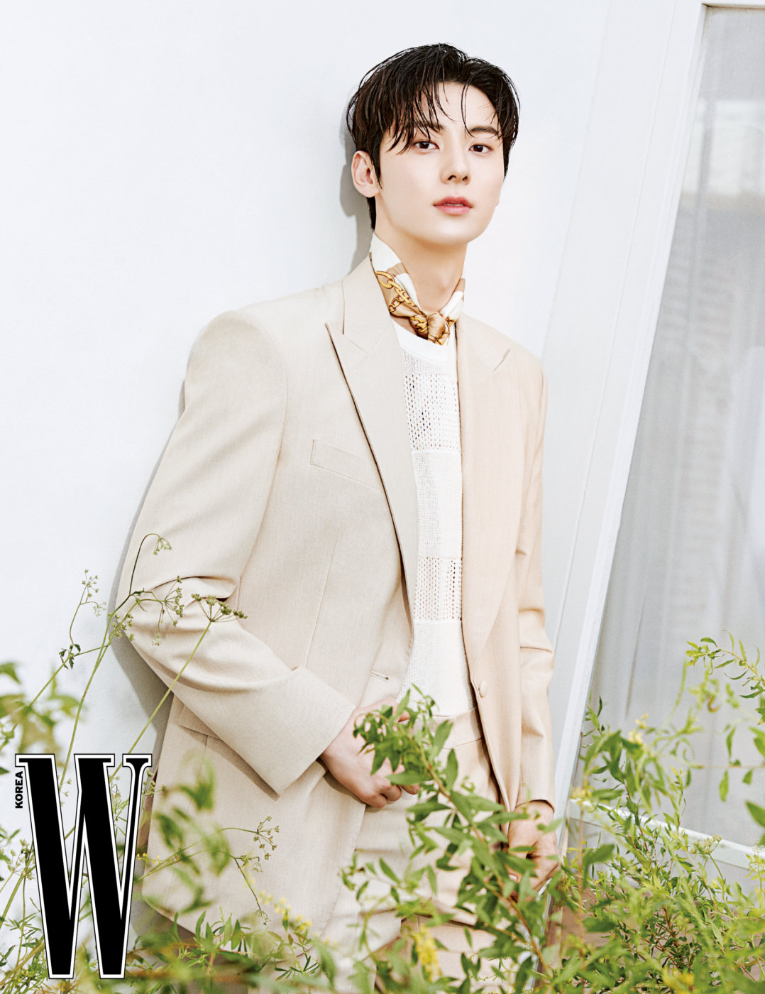 [잡담] 황민현 겔랑 화보 6장 다 떴다아아아아 | 인스티즈