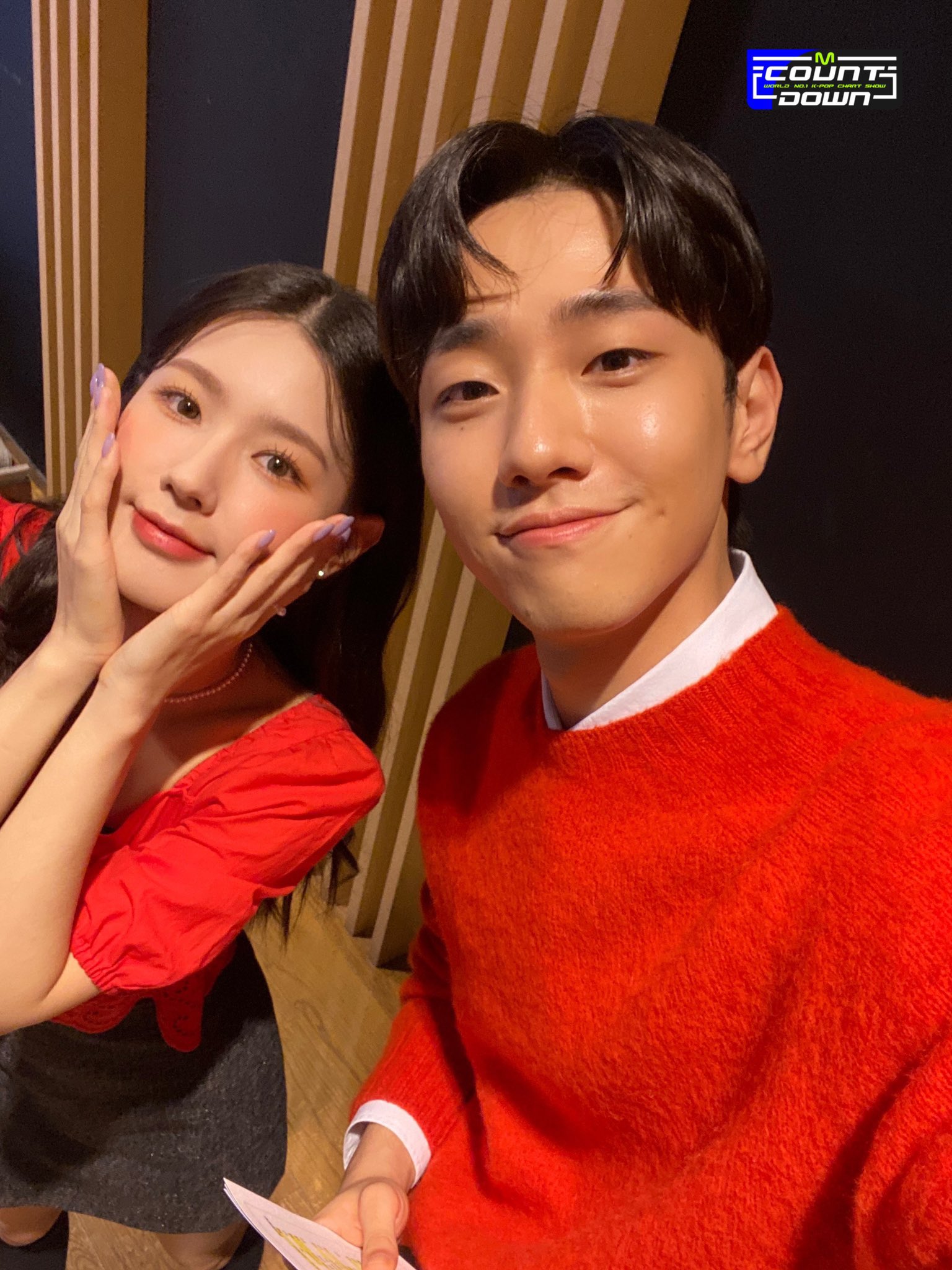 [잡담] 엠카 MC 비주얼 | 인스티즈