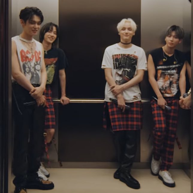 [잡담] 아 투바투 다 어질러놓고 퇴근할땐 뻘쭘해하는거봐 | 인스티즈