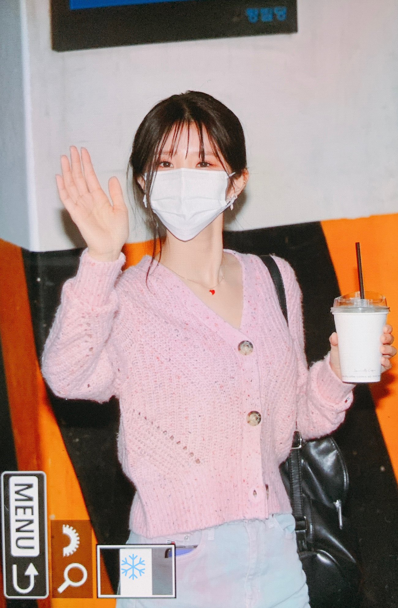 [잡담] 이 옷 정보 아는 사람 ㅠ 아님 프로미스나인 옷장 계정 있니 | 인스티즈