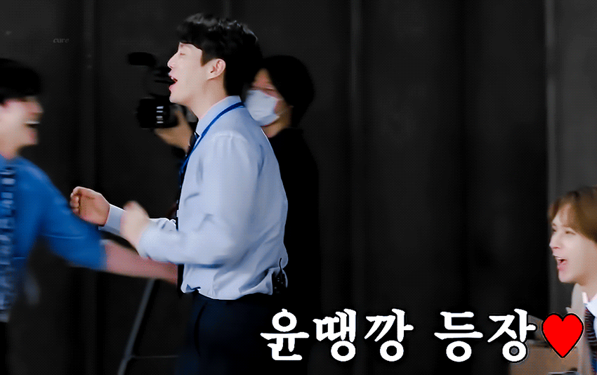 [잡담] 윤두준 귀여운 거 큰방 사람들이 다 알아줬음 좋겠다 | 인스티즈