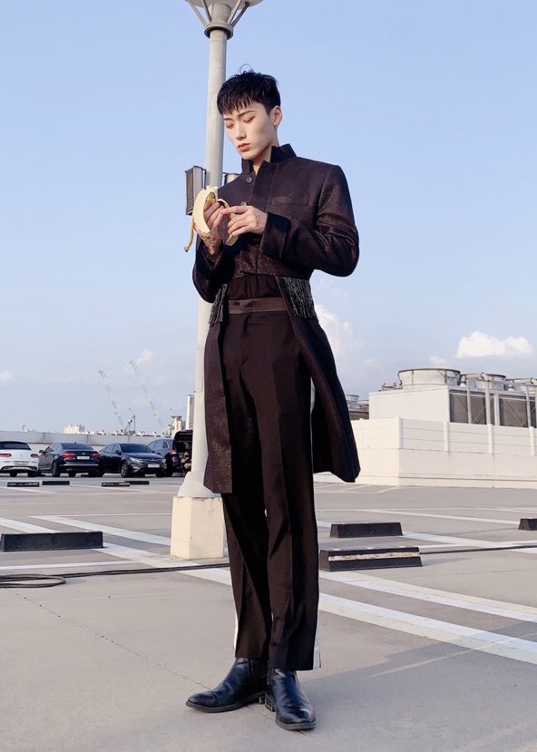 [잡담] 다시 봐도 놀랍다 진짜 2D 캐릭터 같아 | 인스티즈