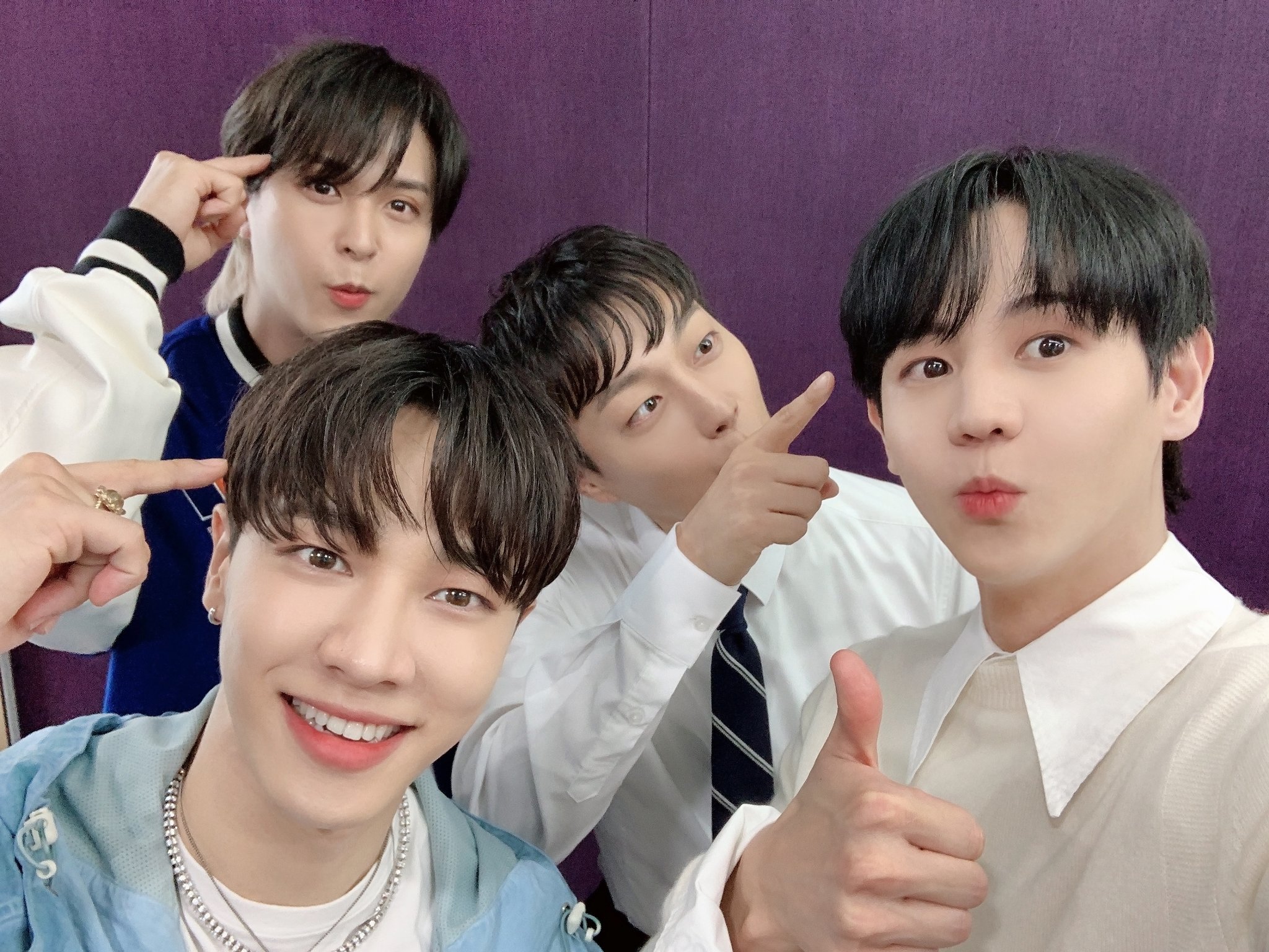 [잡담] 4시 넘었으니까 우리 길똥이들 다 자겠지??ㅎㅎㅎㅎ | 인스티즈