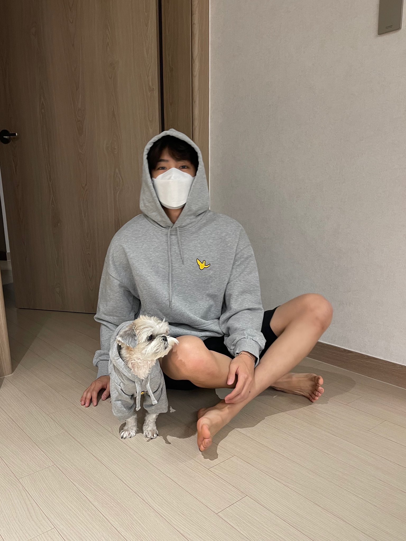 [잡담] 이재현 이 사진에 대한 비하인드를 한 시간짜리로 보고 싶어 | 인스티즈