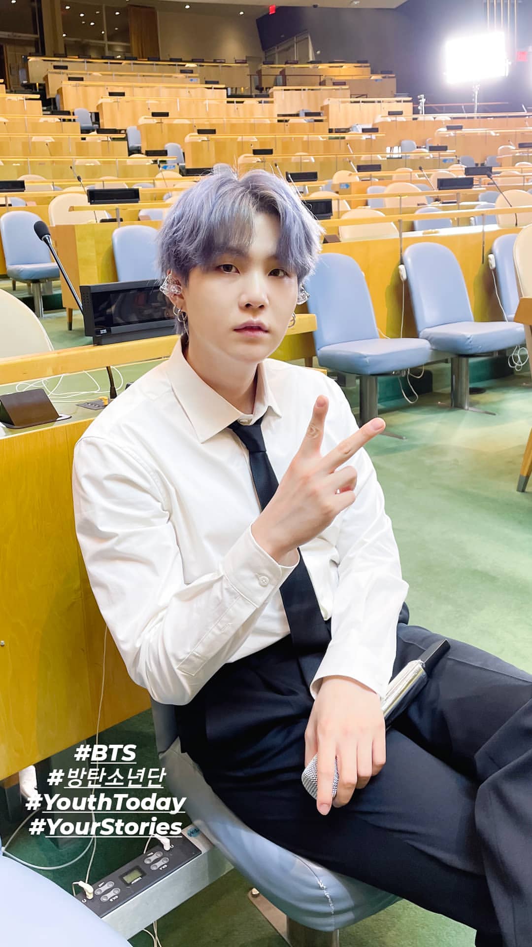 [잡담] 아 방탄 슈가 또 무대할때만 피어싱 끼고 연설할때 싹 다 뺌 | 인스티즈