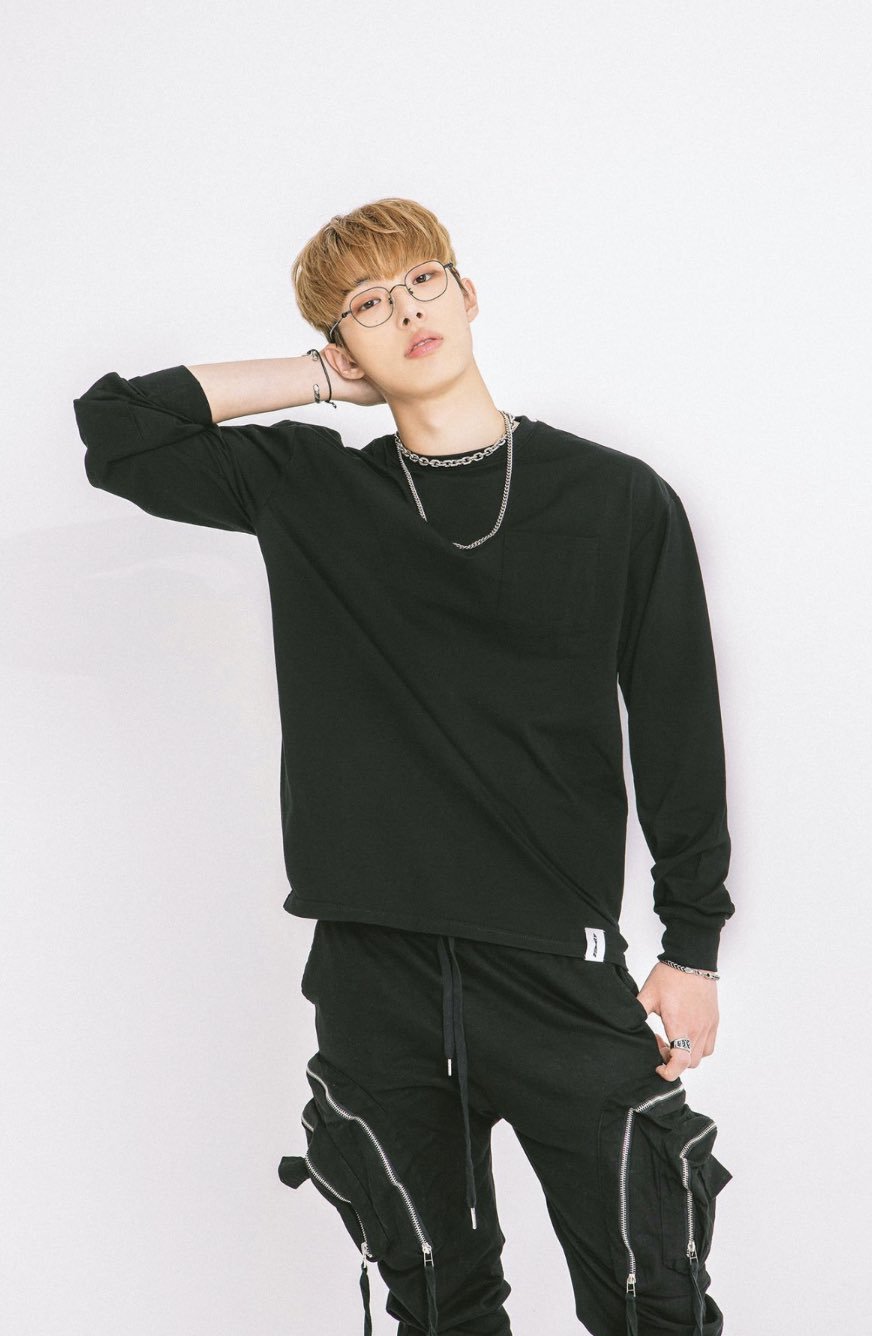 [잡담] 에이티즈 이거 ㄹㅇ 무신사 같다 | 인스티즈