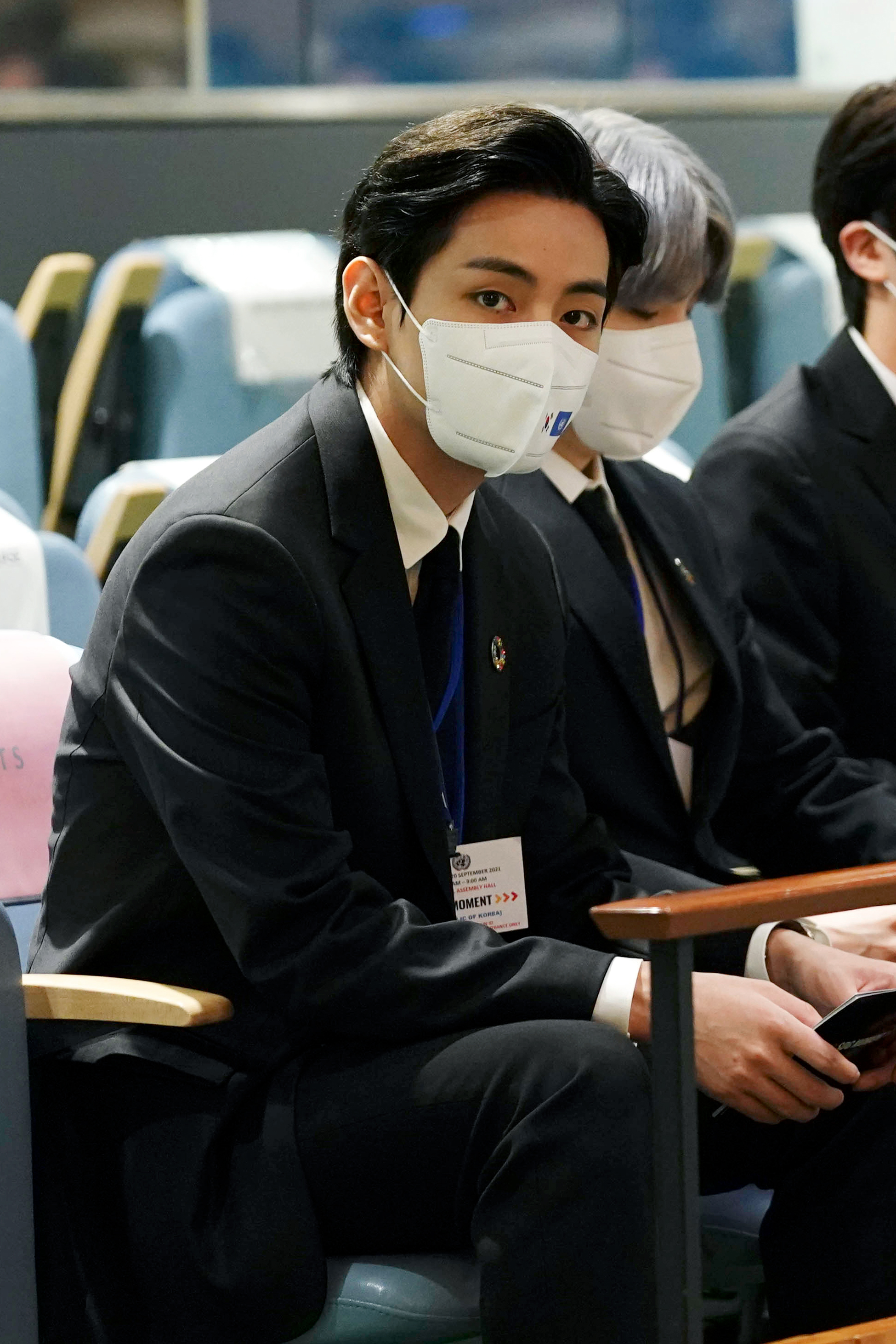 [잡담] 아니 방탄 뷔 잘생긴거는 아는데... 이건 좀 | 인스티즈