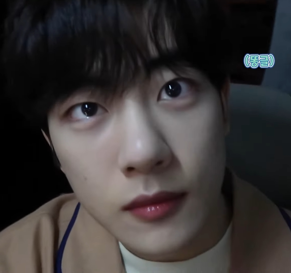 [잡담] 삶은만두 아기베이컨 의성마늘햄이 별명인 아이돌이 있다? | 인스티즈