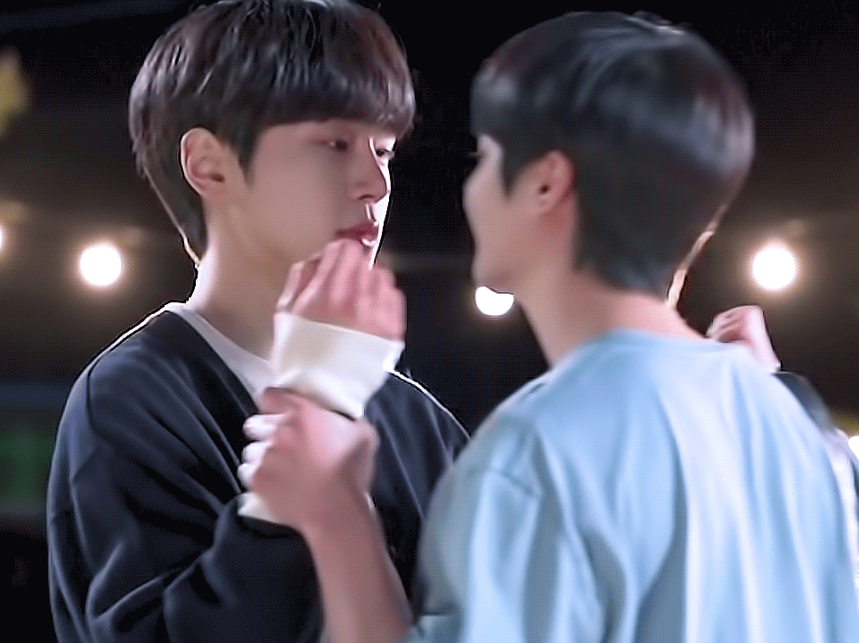 [잡담] 새빛남고(bl드라마) 키스신 메이킹은 이게 짱임 뽀뽀 엔지장면ㅋㅋㅋㅋ | 인스티즈