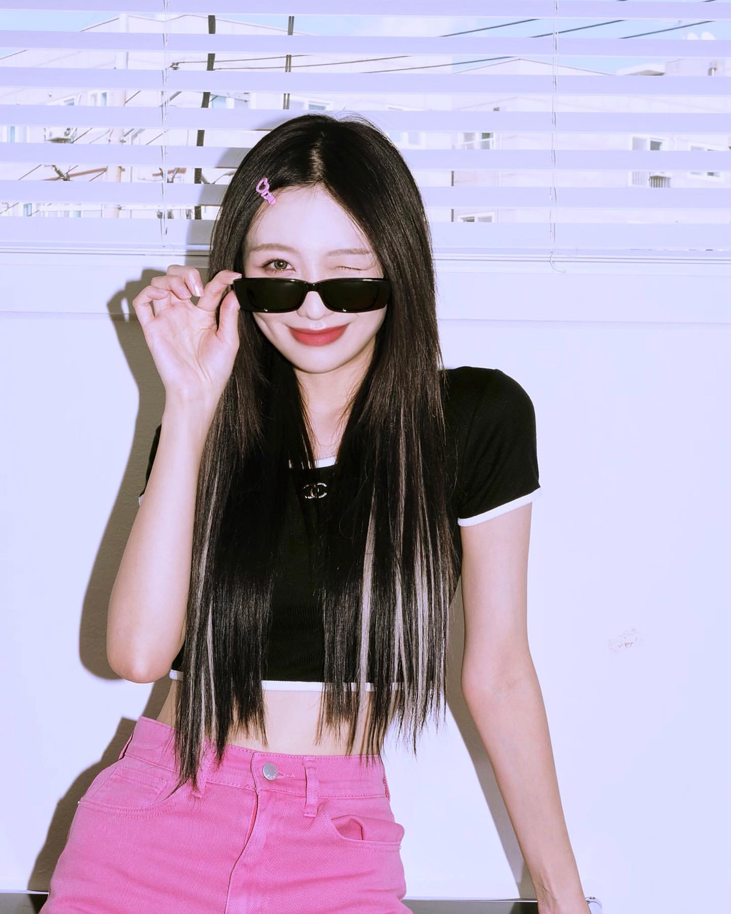 [잡담] 수정이 바지 허리 남는거 봐 .. | 인스티즈