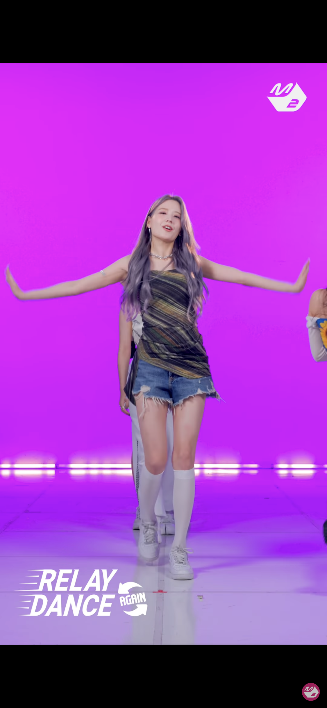 [잡담] 프로미스나인 이분 이름이 뭐야? | 인스티즈