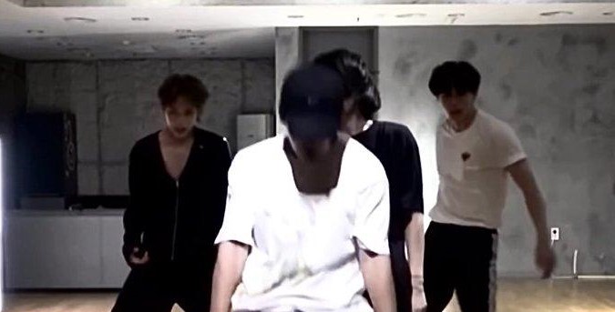 [잡담] 혹시 이거 누구인지 아시는분.. 남돌인데 | 인스티즈