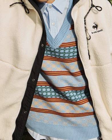 👕인티흥신소!!!!! 이 하늘색 니트 조끼 좀 찾아줘!!!!👕 | 인스티즈