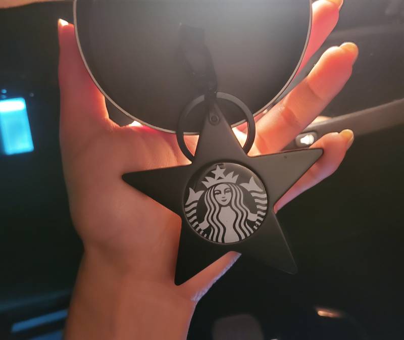 아 안사려고 했는데 딱 하나 남았다길래 달라고 함...^^ | 인스티즈