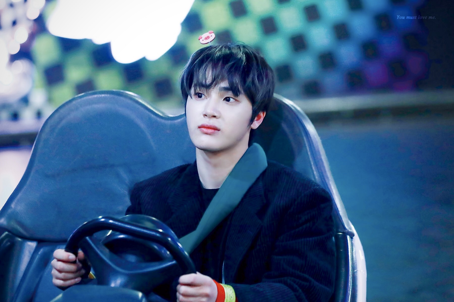 [잡담] 근데 더보이즈는 왜 길거리에서 이러고 다닌거야? | 인스티즈