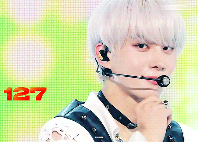 [잡담] 김정우는 어떤 염색을 하든 다 잘 어울려서 고를 수가 없다 | 인스티즈