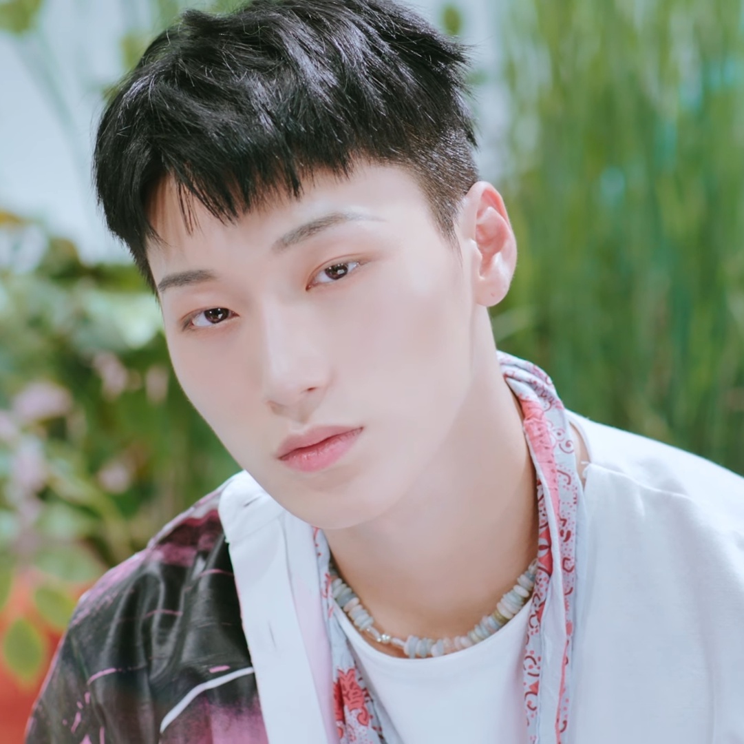 [잡담] 에이티즈 스페셜 티저 뜬 거 너무 예뻐ㅠㅠㅠ🧡🖤 | 인스티즈