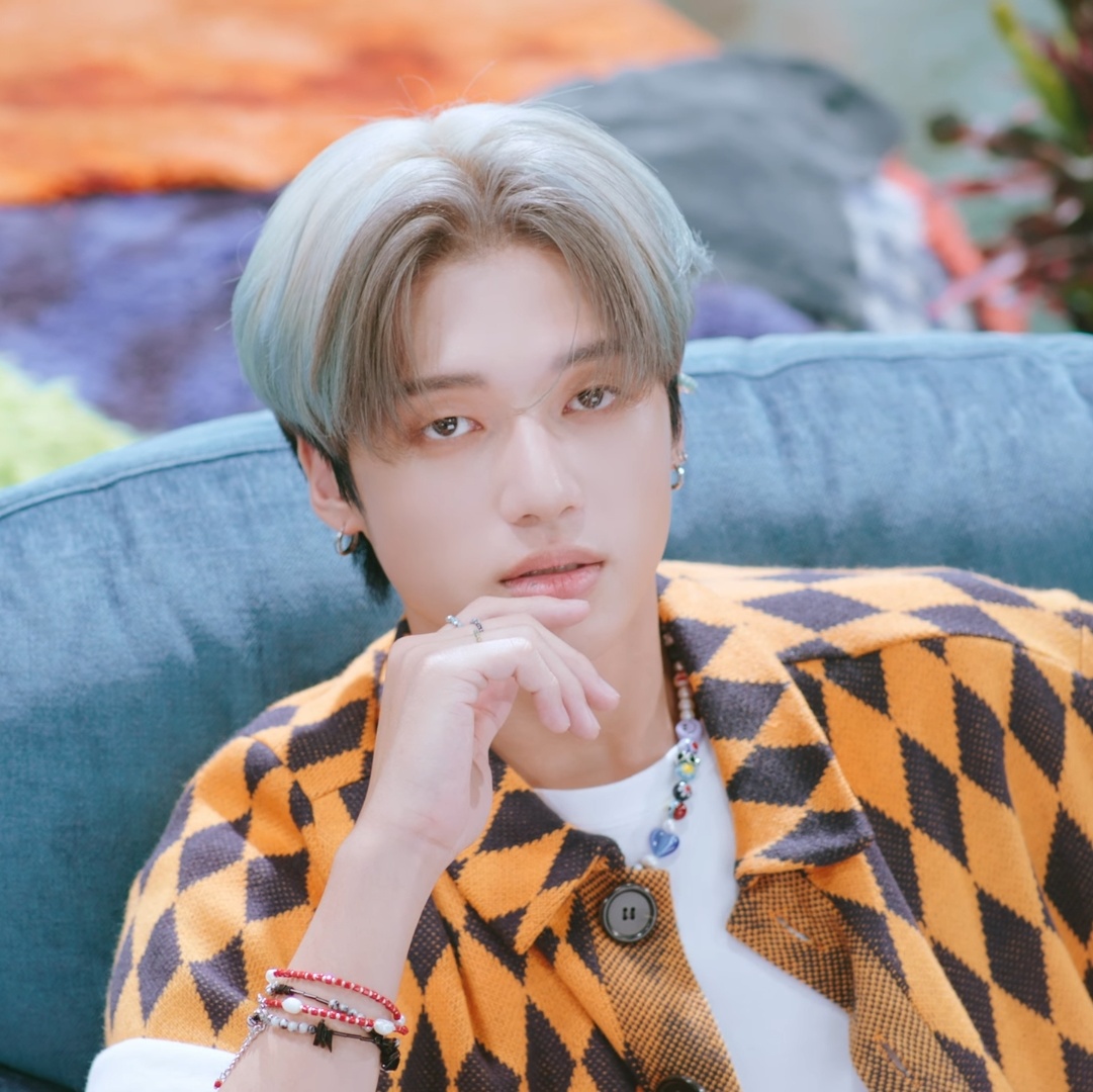 [잡담] 에이티즈 스페셜 티저 뜬 거 너무 예뻐ㅠㅠㅠ🧡🖤 | 인스티즈