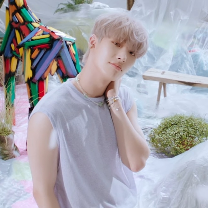 [잡담] 에이티즈 스페셜 티저 뜬 거 너무 예뻐ㅠㅠㅠ🧡🖤 | 인스티즈