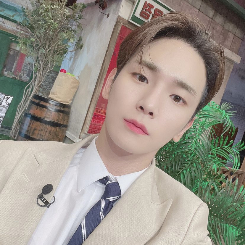 [잡담] 와 아이돌들 볼때마다 매번 자기관리 개쩐다고 느꼈었는데 | 인스티즈