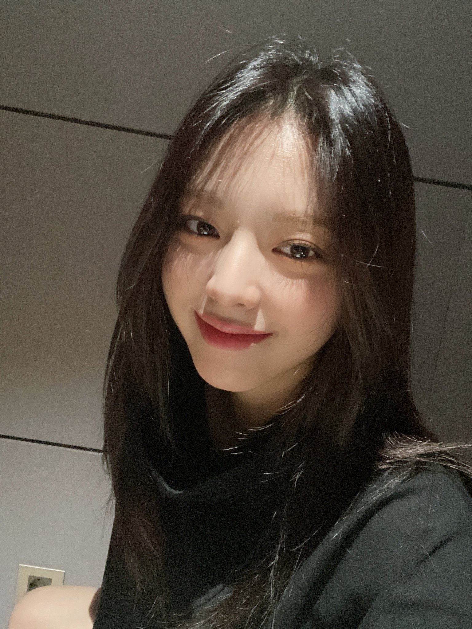 [잡담] 아니 신유나 버블 프사 온도차 무엇...? | 인스티즈