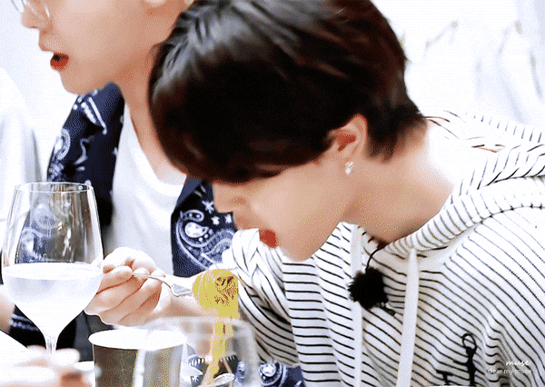 [잡담] 부리로 라면 먹는 아이돌 | 인스티즈