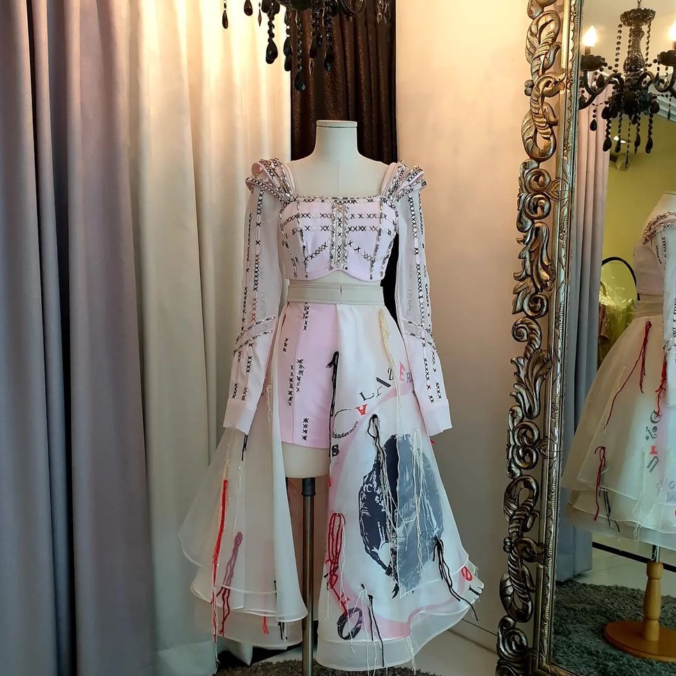 [잡담] 에스파 저번에 예쁘다는 의상 이렇게 생겼네•••!!!! | 인스티즈