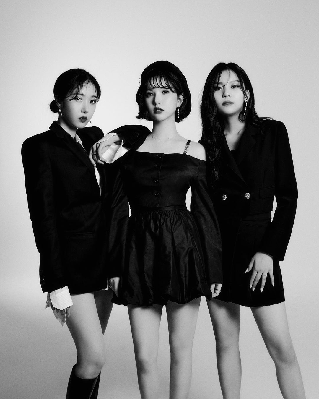 [잡담] 여자친구 신비 엄지 은하 3인조로 재데뷔하는 거 아직도 모르는 사람 있나❓❓❓ | 인스티즈