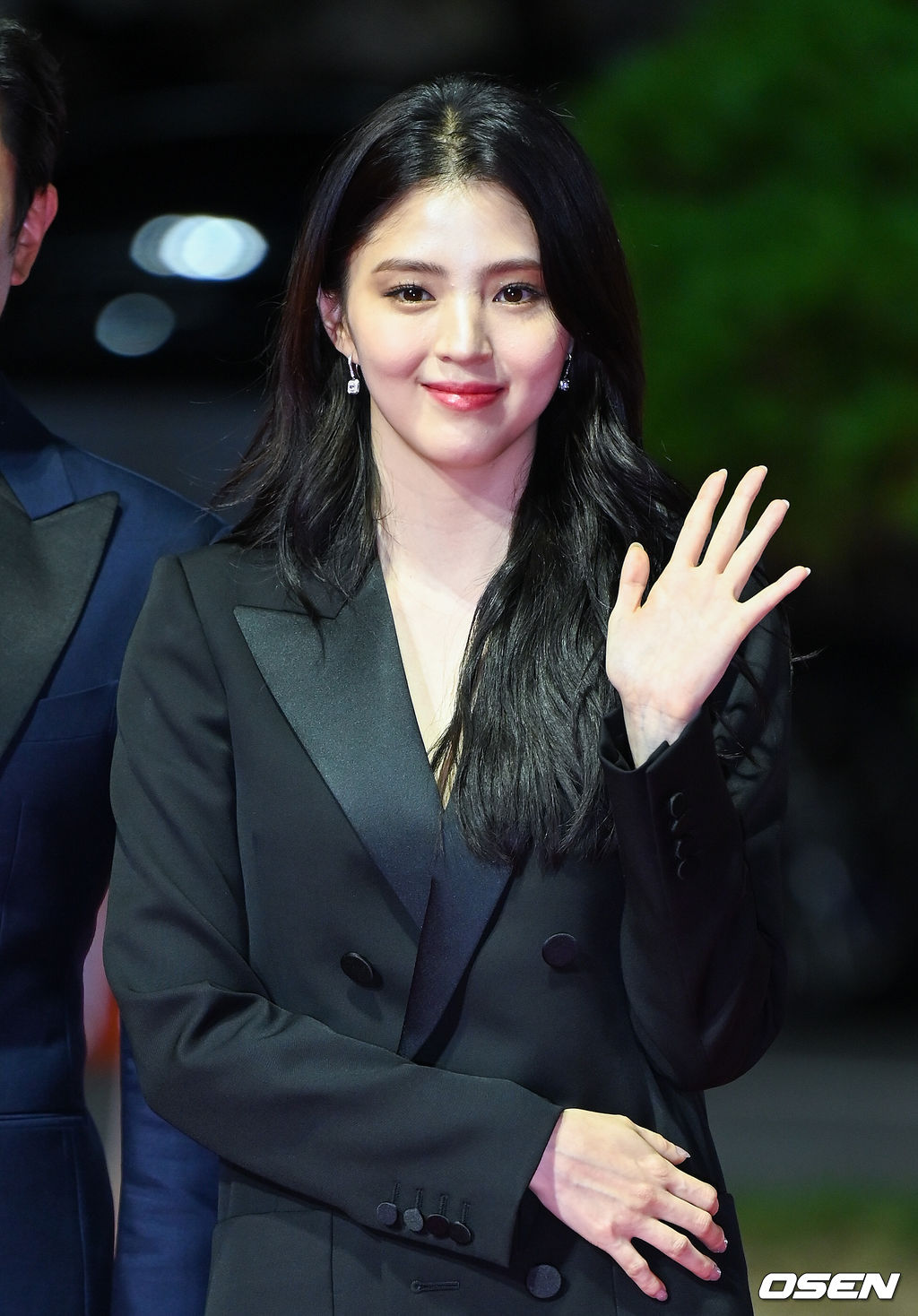 [잡담] 한소희 좀전에 뜬 부국제 사진ㅠㅠㅠㅠㅠ🖤 | 인스티즈