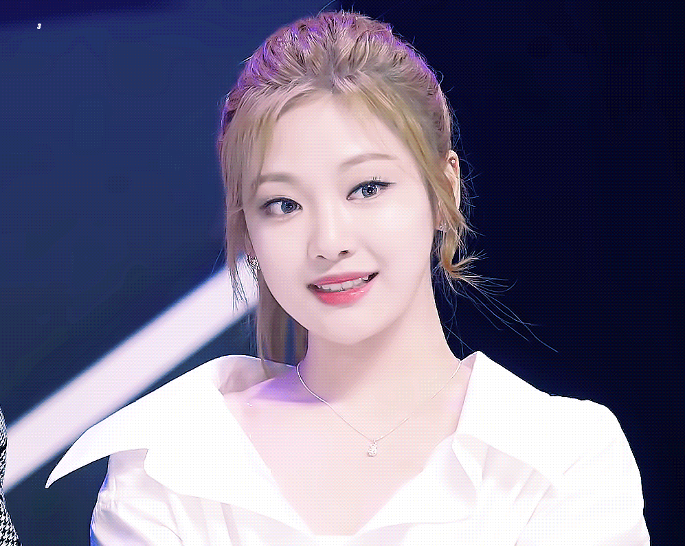 [잡담] 다들 어제 닝닝 얼굴 봤니 | 인스티즈