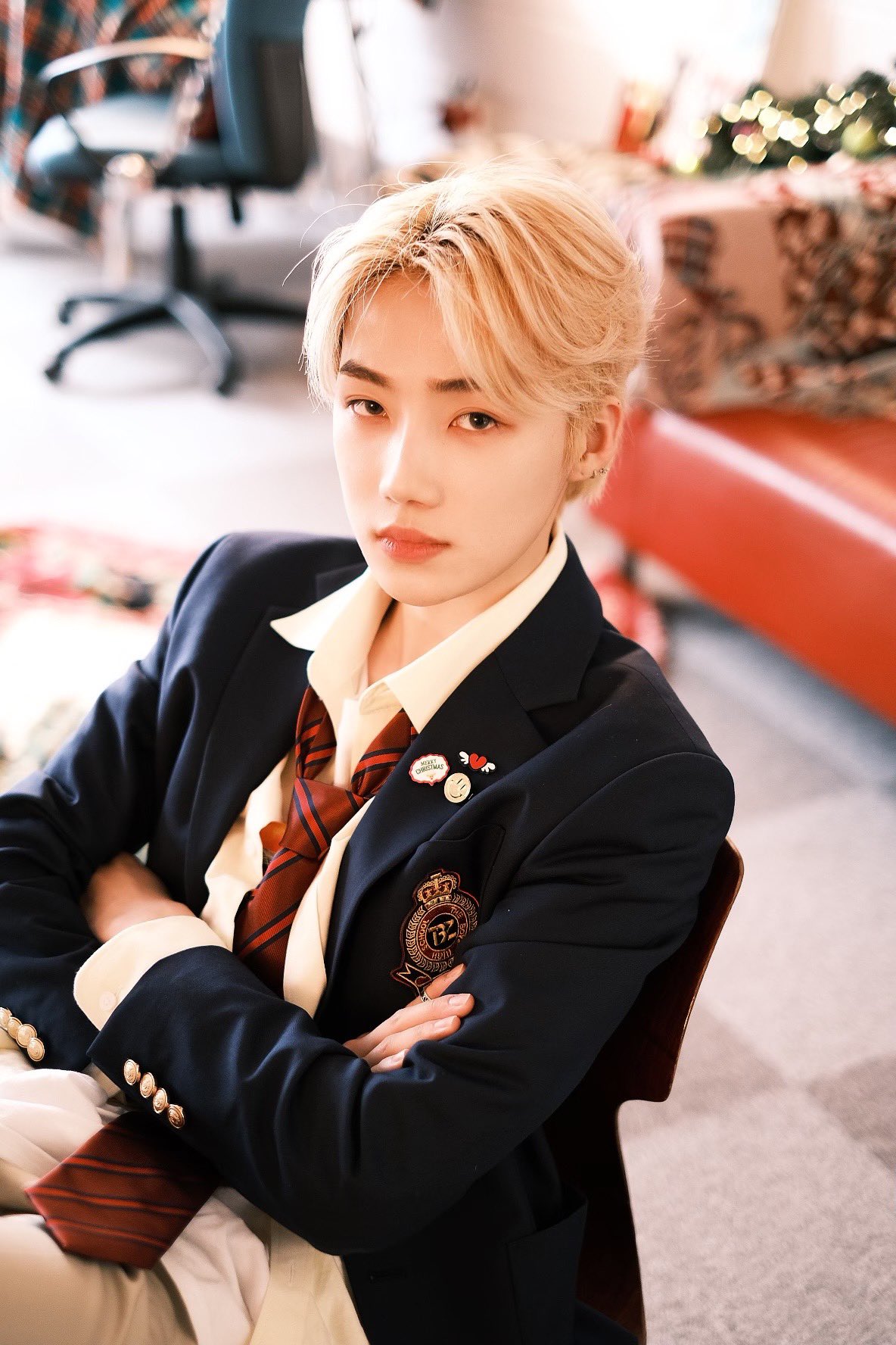 [잡담] 더보이즈 뉴 크리스마시때 사진 이거 대박이다 | 인스티즈